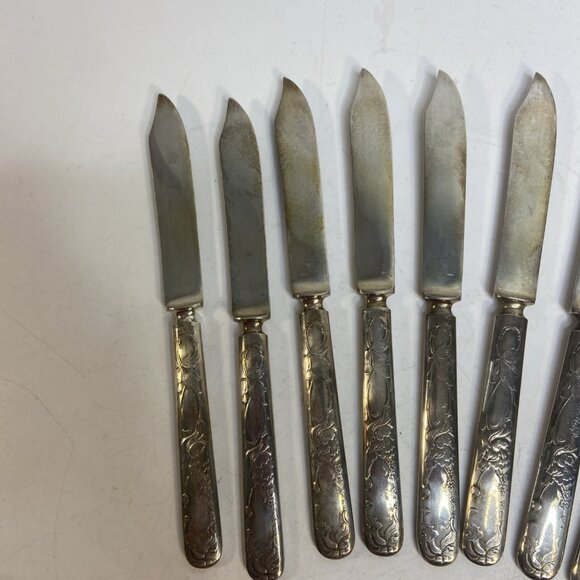 Set Of 12 Antique Butter Knives 1835 R. Wallace Silver Plate Ornate Handle - Picture 6 of 10